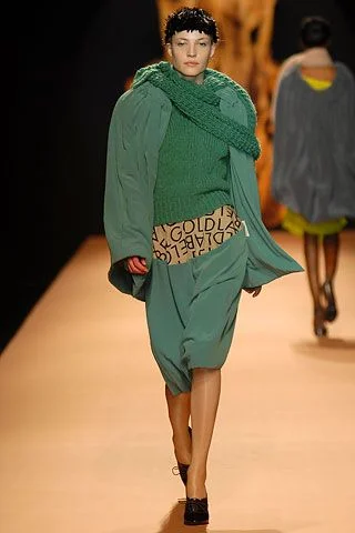 Look 10